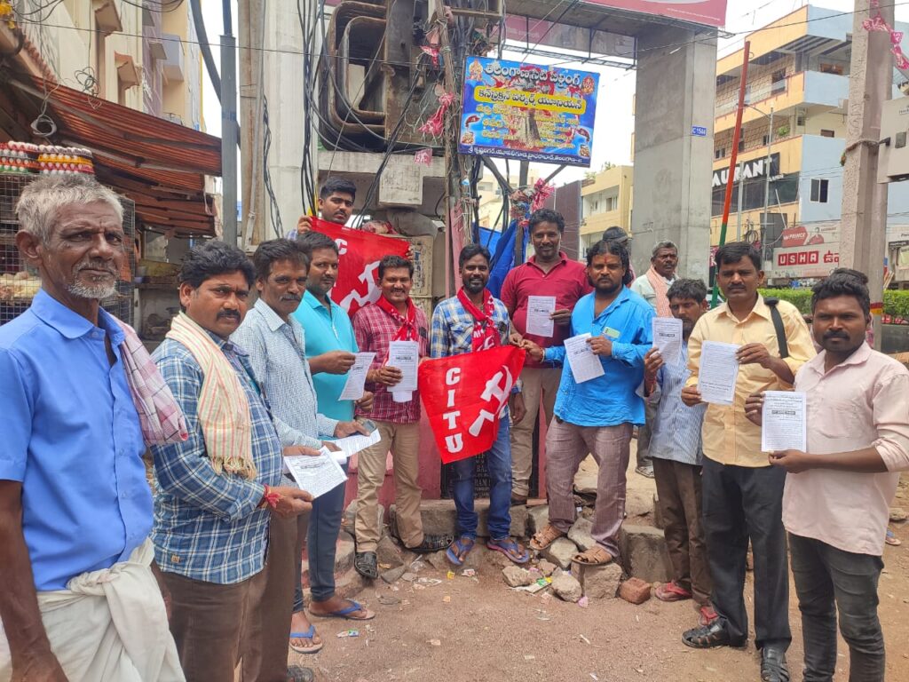 రాజకీయ ప్రమేయం లేకుండా అర్హులైన పేదలకు డబుల్ బెడ్రూమ్ లు ఇవ్వాలి
