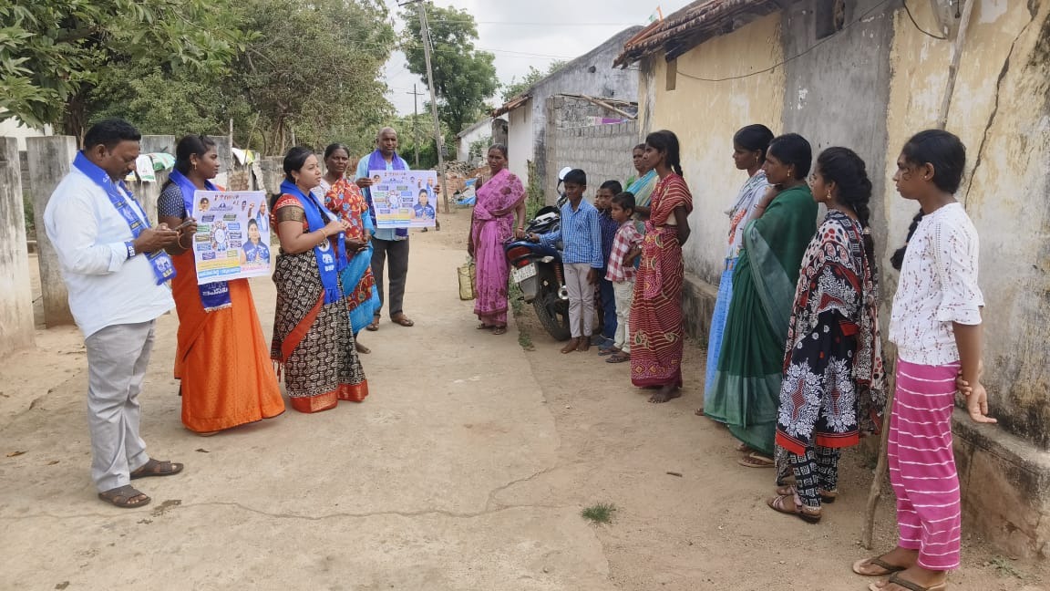 బహుజనులకు సేవ చేస్తా నన్ను ఆశీర్వదించండి