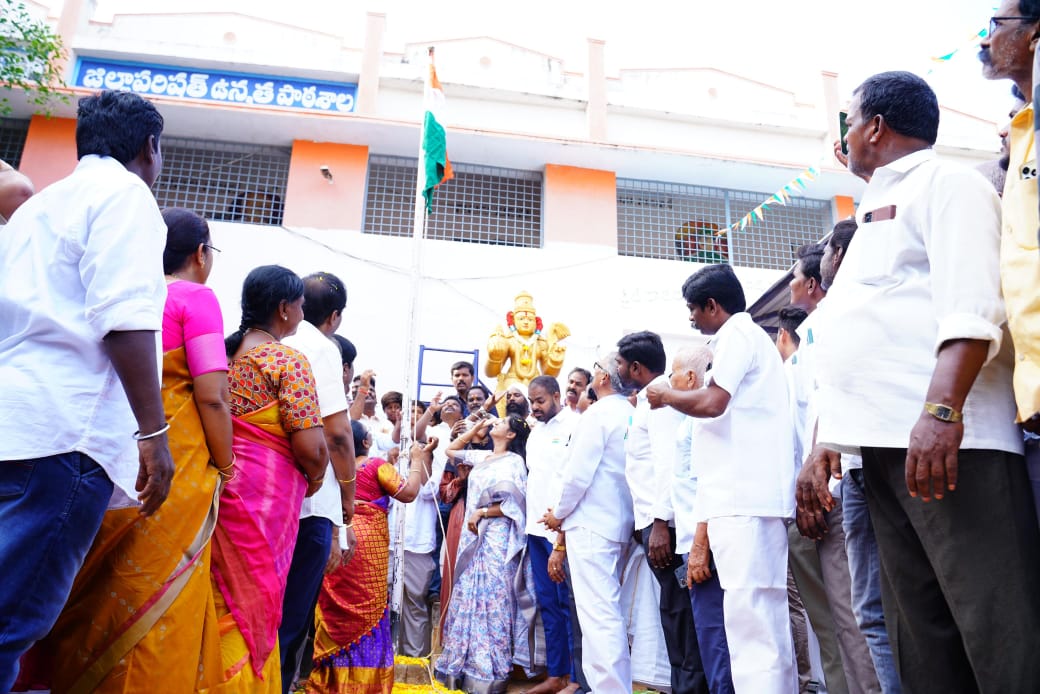 ఎమ్మెల్యే బండారు శ్రావణిశ్రీ