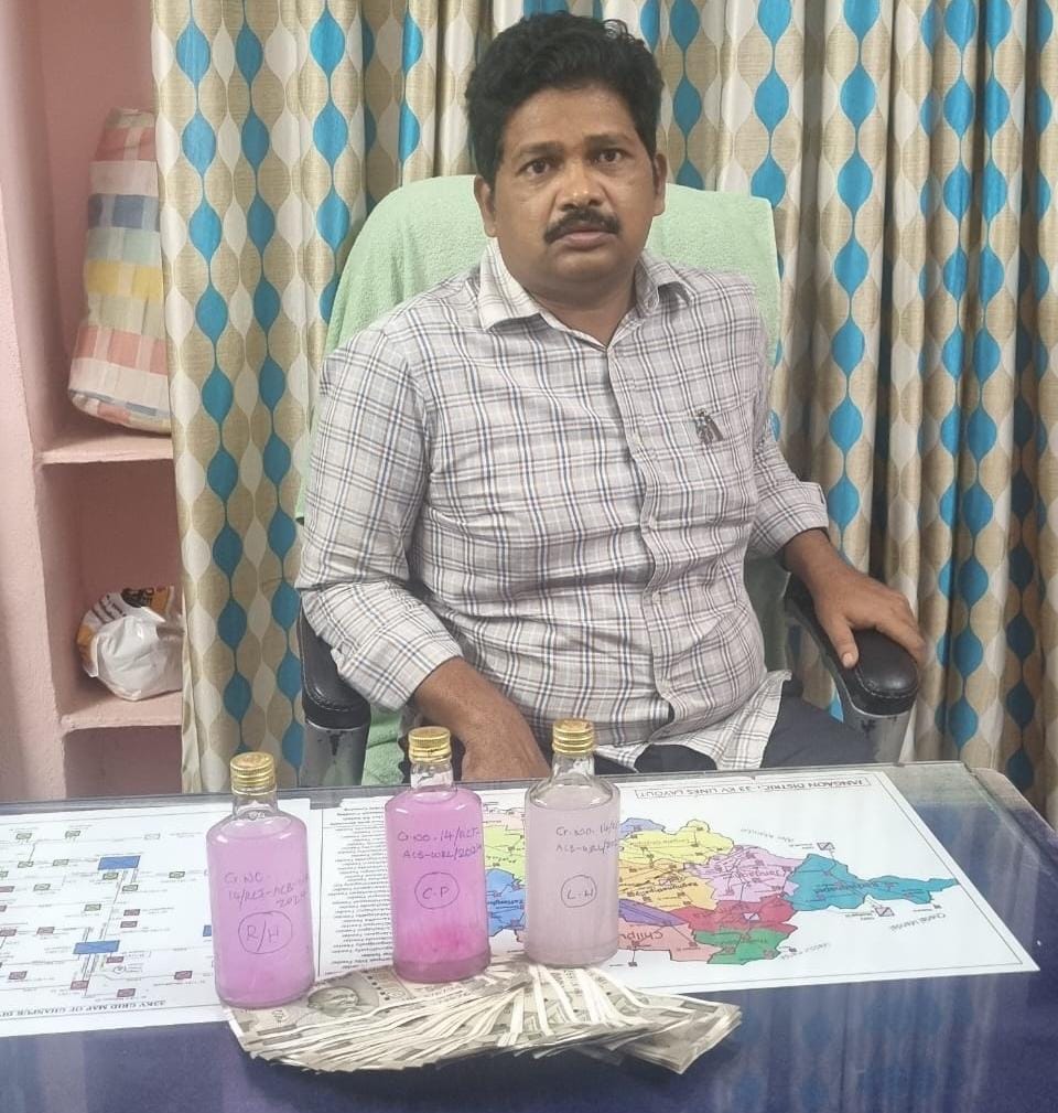 ఎసిబి వలలో చిక్కుకున్న స్టేషన్ ఘనపూర్ విద్యుత్ శాఖ అధికారి