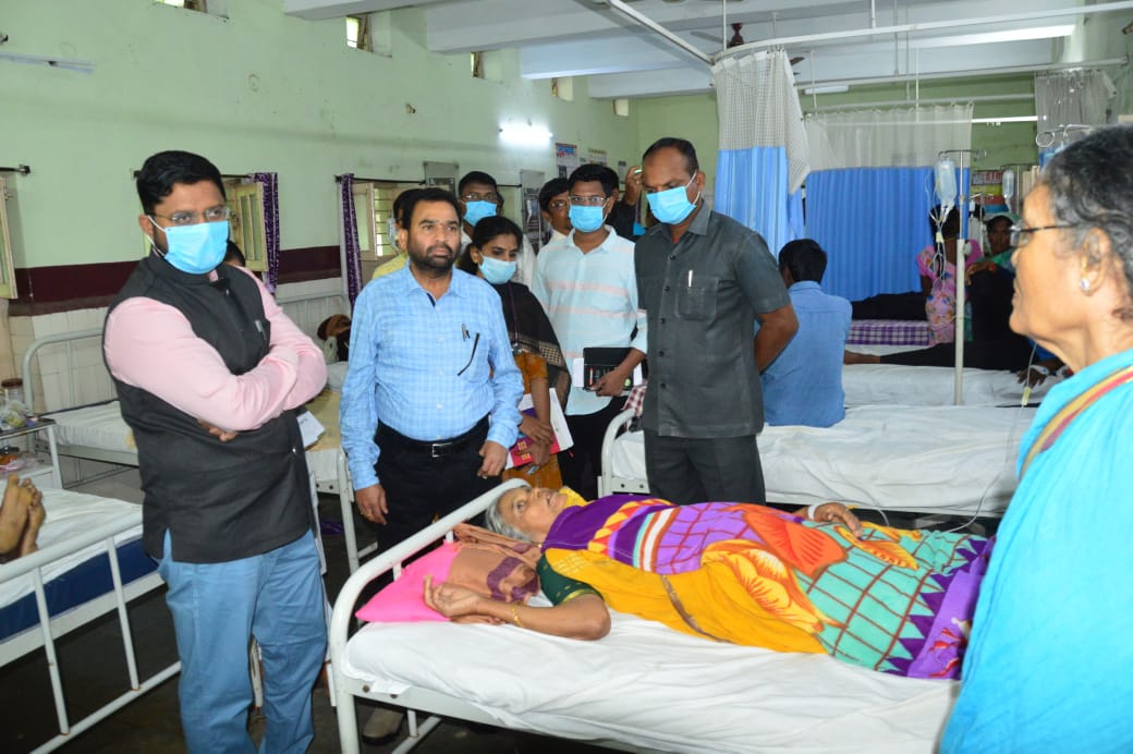స్టేషన్ ఘనపూర్ లో కలెక్టర్ రిజ్వాన్ బాషా ఆకస్మిక తనిఖీలు