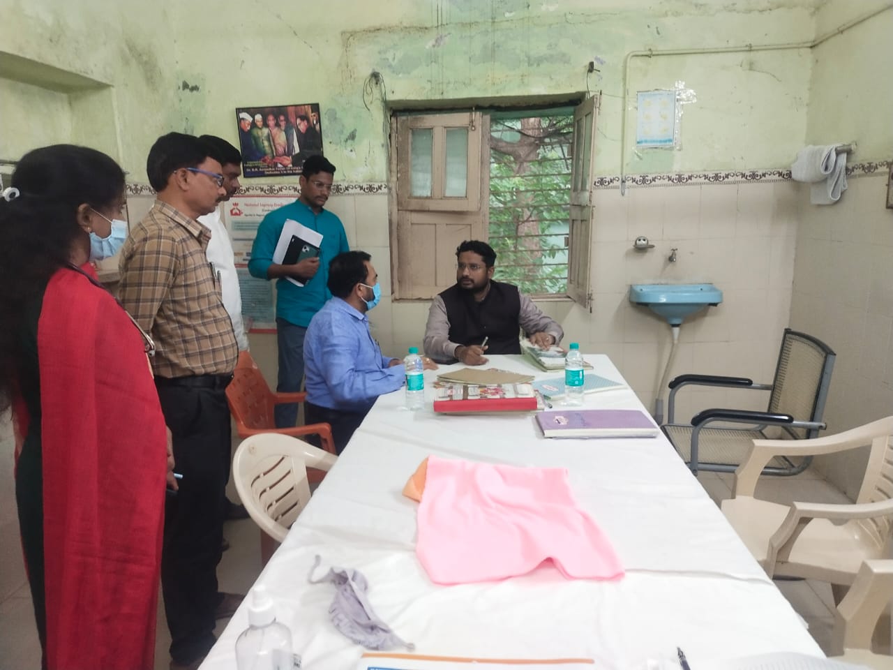 స్టేషన్ ఘనపూర్ ప్రభుత్వ హాస్పిటల్ ను ఆకస్మిక తనిఖి చేసిన కలెక్టర్