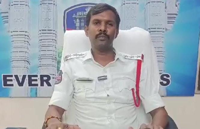 బాలలకు ఎట్టి పరిస్థితిలో వాహనాలు ఇవ్వొద్దు