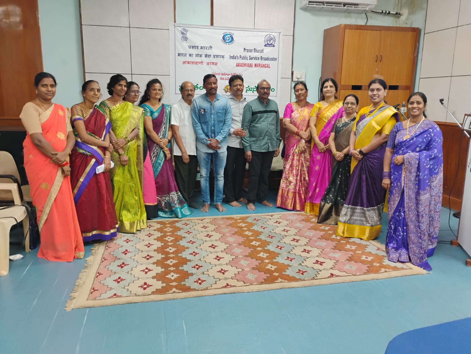 శనివారం ఉదయం 7 గంటల 15 నిమిషాలకు"మార్పుతో ముందడుగు"అన్న శీర్షికన కవి సమ్మేళనం