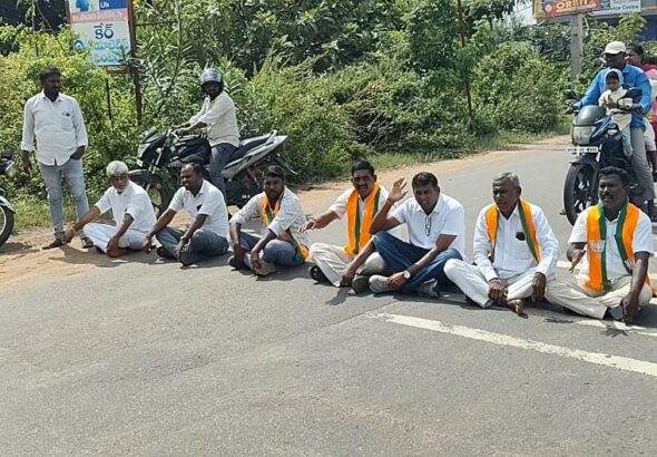 ముఖ్యమంత్రి దేశ ప్రజలకు క్షమాపణలు చెప్పాలి-వెన్నంపల్లి