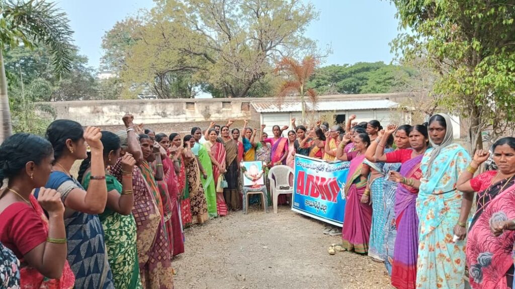 సామాజిక విప్లవ మూర్తి సావిత్రిబాయి పూలే