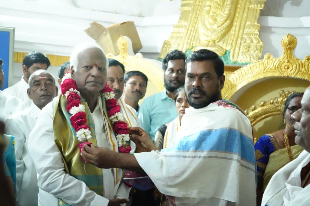 తిరుమలనాధ దేవస్థాన నూతన కమిటీ ప్రమాణ స్వీకారం