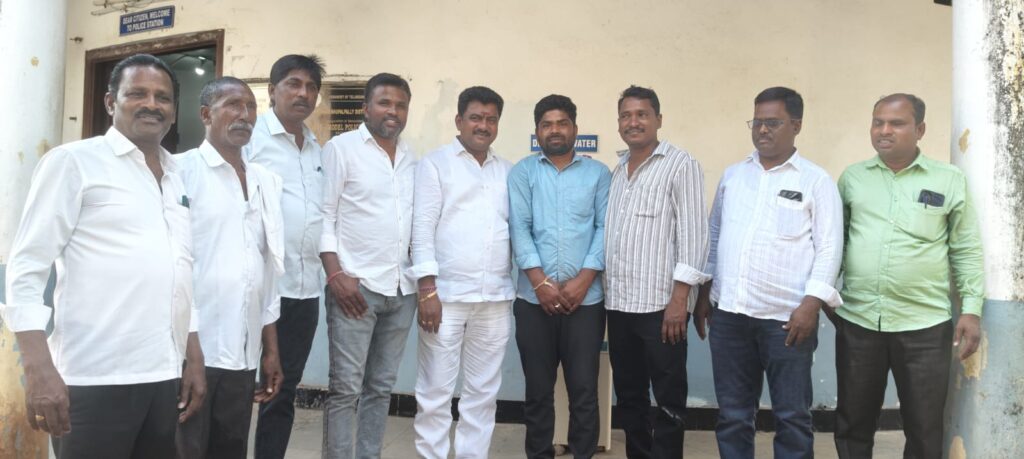 నిరుపేద క్రీడాకారునికి చేయూత
