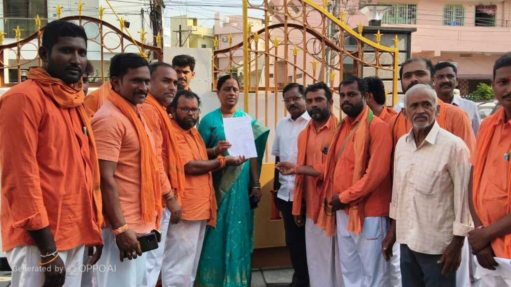 ఆలయ అభివృద్ధికి నిధులు మంజూరు చేయండి