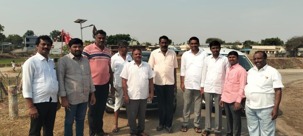 రైతు సంగ్రామ సదస్సుకు బయలుదేరిన బీఆర్ స్ పార్టీ నాయకులు