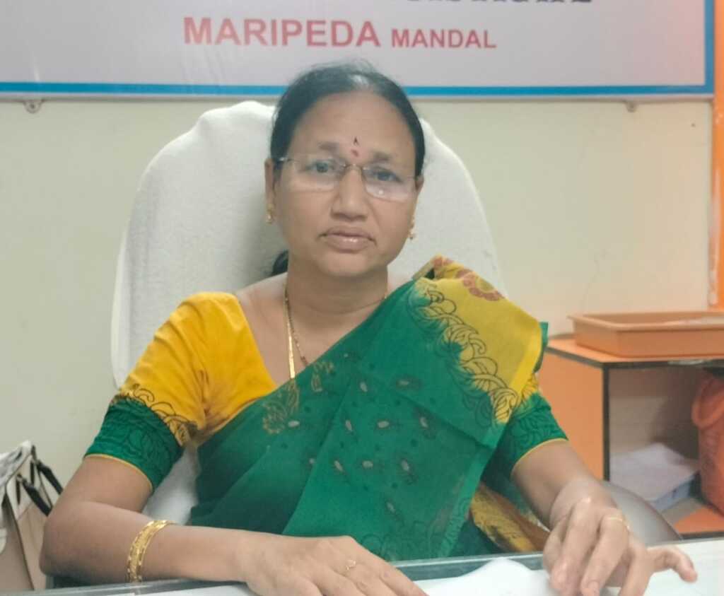 మరిపెడ తహసీల్దార్ కృష్ణవేణి