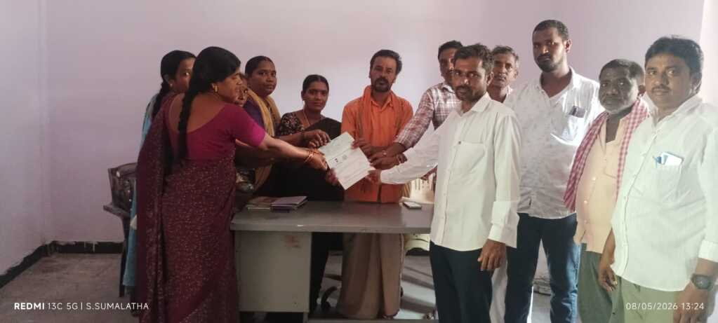 గ్రామ సర్పంచ్ మూడు జంపా నాయక్, ఉప సర్పంచ్ ఉమాదేవి