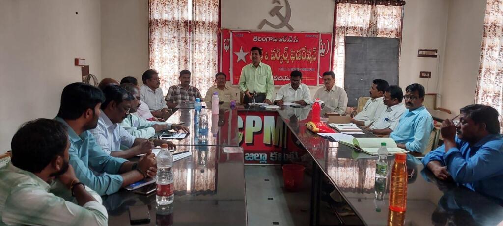 ఆర్టీసీ కార్మికులను ప్రభుత్వంలో విలీనం వెంటనే చేయాలి