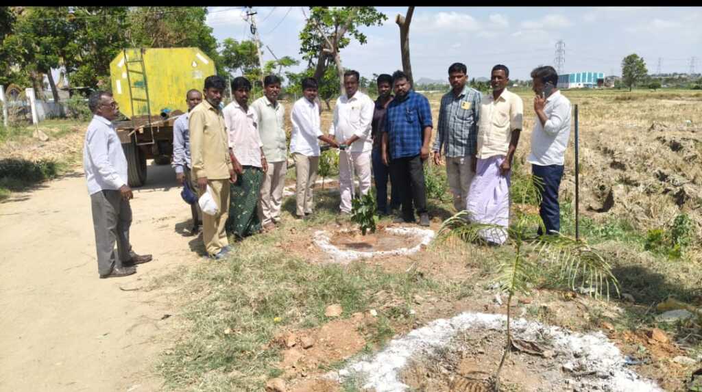 చీర్కపల్లి గ్రామంలో గ్రామ సర్పంచ్ పగుడాల రవి