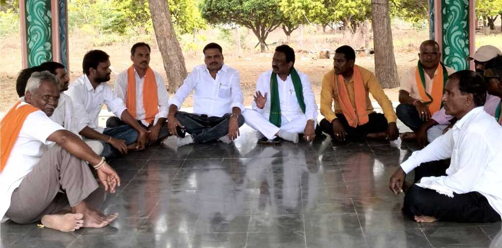 మాజీ ఎమ్మెల్యే కొండేటి శ్రీధర్ హాజరు