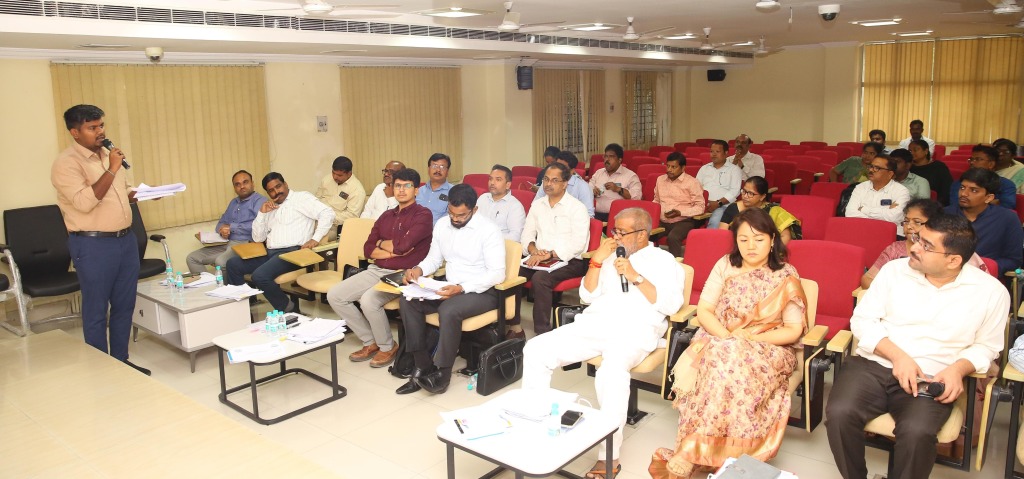 గిరిజనులకు మెరుగైన వైద్యం అందించడానికి 20 కోట్ల రూ " బడ్జెట్ అందించండి