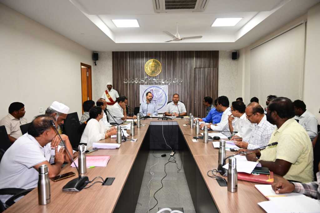భూసేకరణ,ఆర్ అండ్ ఆర్ ప్యాకేజీల అమలులో వేగం పెంచండి
