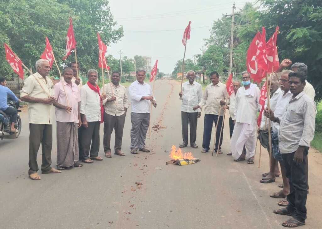 డిల్లీ నీట్ విద్యార్థుల పోరుకు మద్దతు