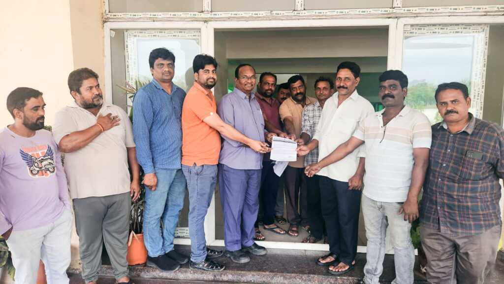 జనరల్ మేనేజర్ చింతల శ్రీనివాస్‌కు వినతి