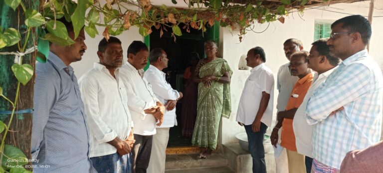 సంజీవరెడ్డి కుటుంబ సభ్యులను పరామర్శించిన తెరాస నేతలు