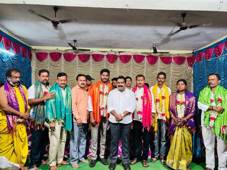 దేవాలయ కమిటీ ప్రమాణ స్వీకారం