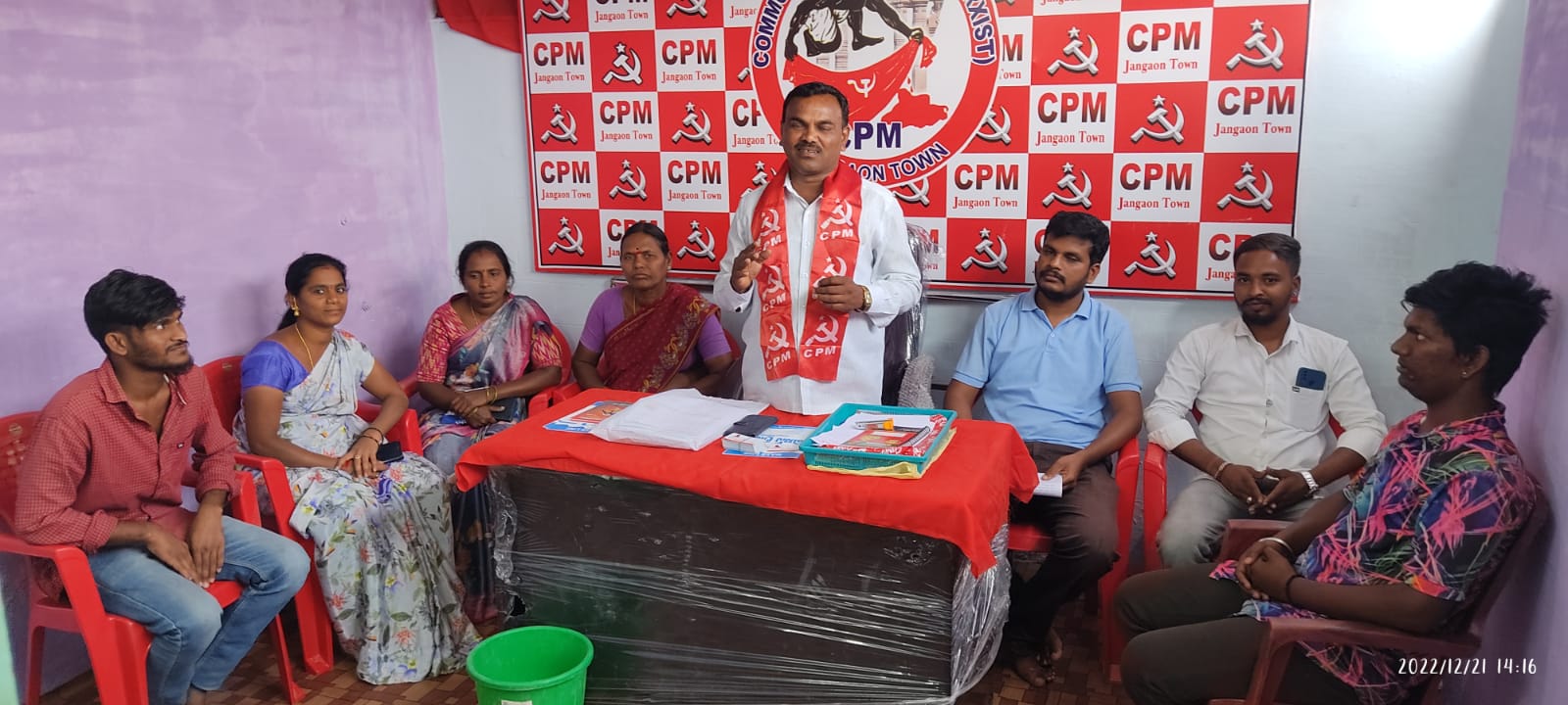 పెండింగ్ లో ఉన్న రెండో విడత ఇందిరమ్మ ఇండ్ల కు మూడు లక్షల లోను ఇవ్వాలి