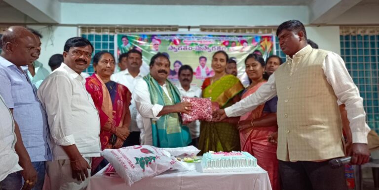 అన్ని మతాల పర్వదినాలకు సమ ప్రాధాన్యత…. ఎమ్మెల్యే అరూరి.