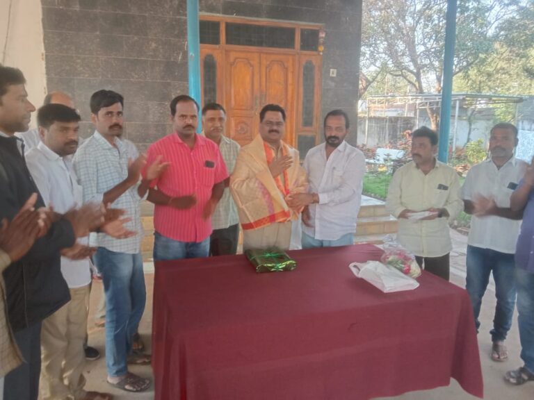 నాట్కో ఎంప్లాయీస్ అసోసియేషన్ నూతన కేలండర్ ను ఆవిష్కరించిన షాద్ నగర్ అసిస్టెంట్ కమిషనర్ ఆఫ్ పోలీస్ కుషాల్కర్