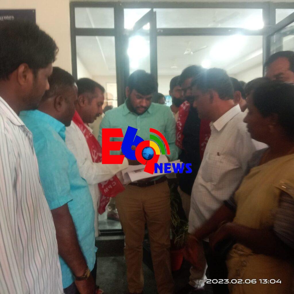 పట్టణంలో పేరుకుపోయిన అధివృద్ది పనులను, ప్రజల మౌలిక సమస్యలు పరిష్కరించాలి