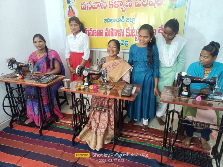 శ్రీ జంగుమాత ఉచిత కుట్టు మిషన్ శిక్షణ
