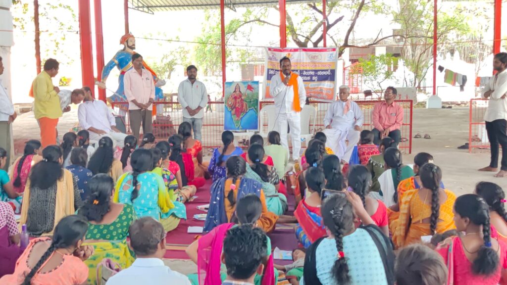 ప్రాథమిక వర్గలో పాల్గొన్న సాకటి దశరథ్