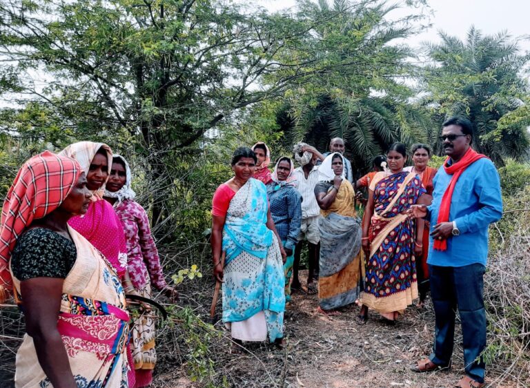 ఉపాధి హామీ కూలి రోజుకు 600 ఇవ్వాలి