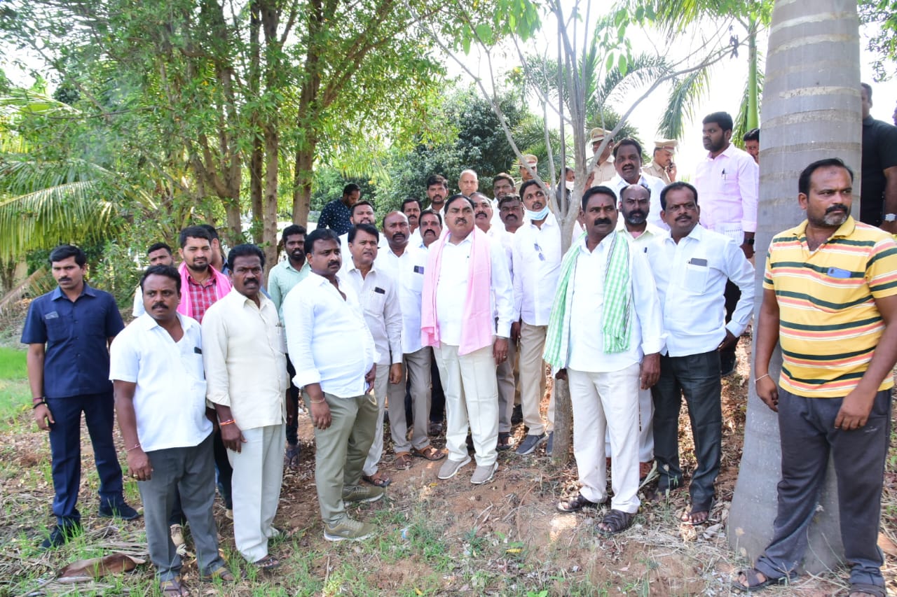 స్థలాన్ని పరిశీలించి, ఖరారు చేసిన మంత్రి ఎర్రబెల్లి