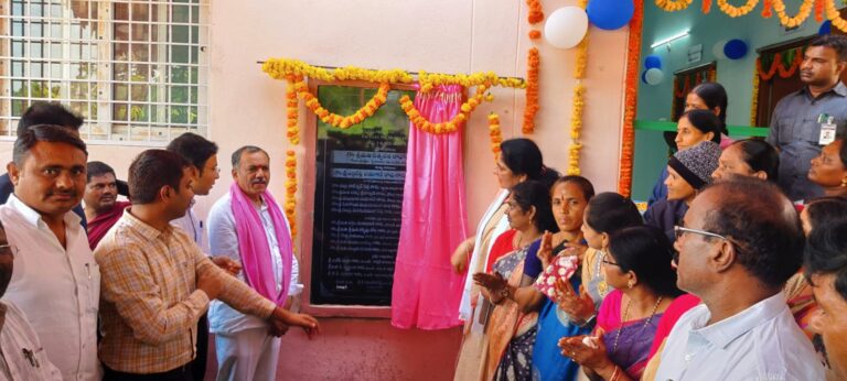 సమగ్ర గ్రామీణ అభివృద్ధి కార్యక్రమం ప్రారంభించిన మంత్రి సత్యవతి రాథోడ్, ఎమ్మెల్యే గండ్ర.
