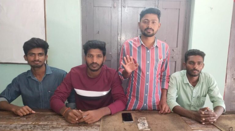 విద్యాహక్కు చట్టానికి తూట్లు పొడుస్తున్న ఐ టీ డి ఎ గిరిజన సంక్షేమ శాఖ అధికారులు