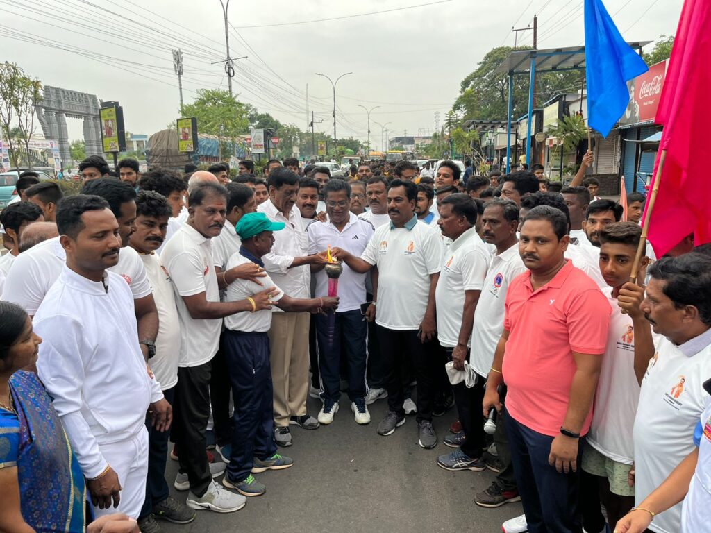ఒలంపిక్  డే రన్ ని ఘనంగా ప్రారంభించిన జంగా రాఘవ రెడ్డి