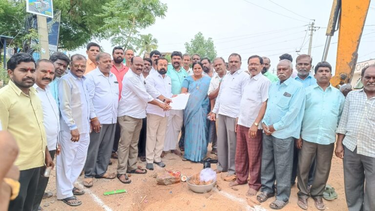 15 లక్షల వ్యయంతో డ్రైనేజీ పనులను ప్రారంభించిన – జెడ్పీ చైర్మన్