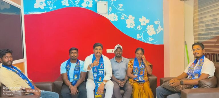 ప్రవేట్ విద్యాసంస్థలతో కుమ్మకైన MEO :- రామావత్ రమేష్ నాయక్