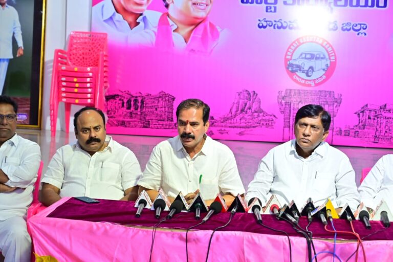 ఆహారం,మంచి నీళ్లు ఇతర నిత్యఅవసర వస్తువులు సరఫరా