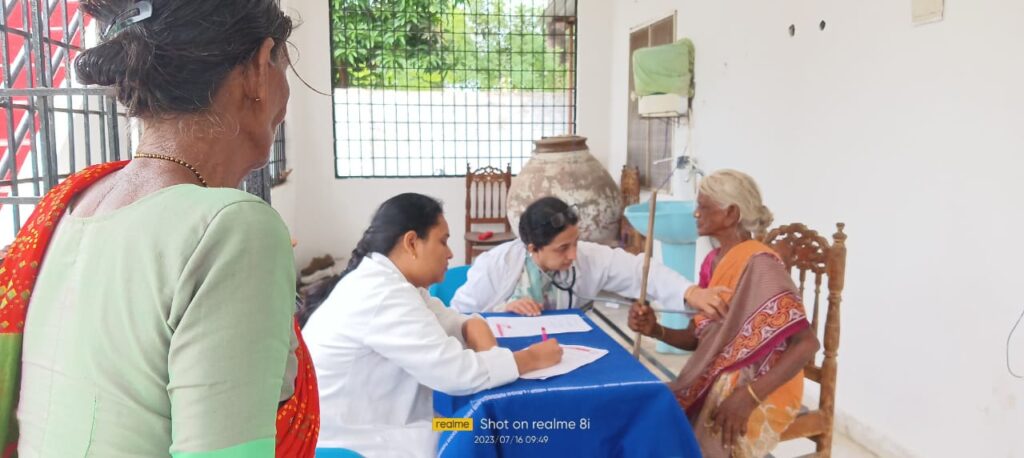 జఫర్ఘడ్ లో బాలవికాస,లక్ష్మీ నరసింహా హాస్పటల్ ఆధ్వర్యంలో ఆరోగ్య శిబిరం