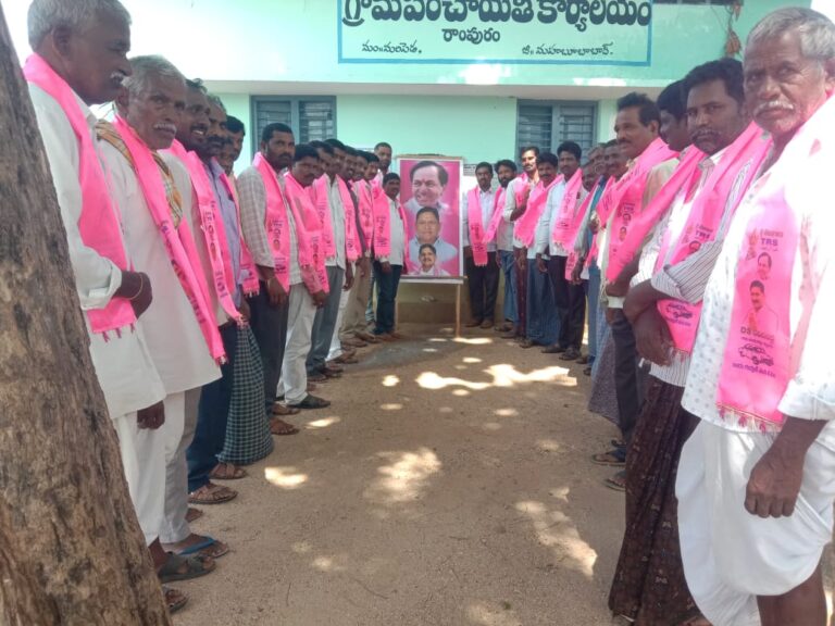 సీఎం కేసీఆర్ ను రైతులు గుండెల్లో పెట్టుకుంటారు