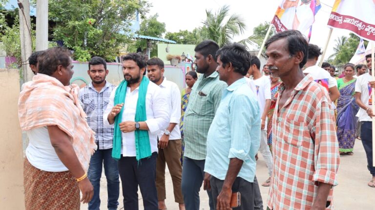 లిక్కర్ పై ఉన్న ప్రేమ రైతుల సాగునీరుపై లేని ప్రభుత్వం