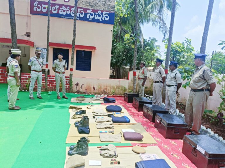 సిరోలు పోలీస్ స్టేషన్ను తనిఖీ చేసిన జిల్లా ఎస్పీ