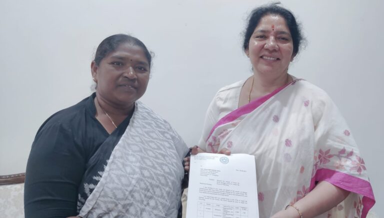 రోడ్ల మరమ్మత్తులకు నిధులు కేటాయించాలి