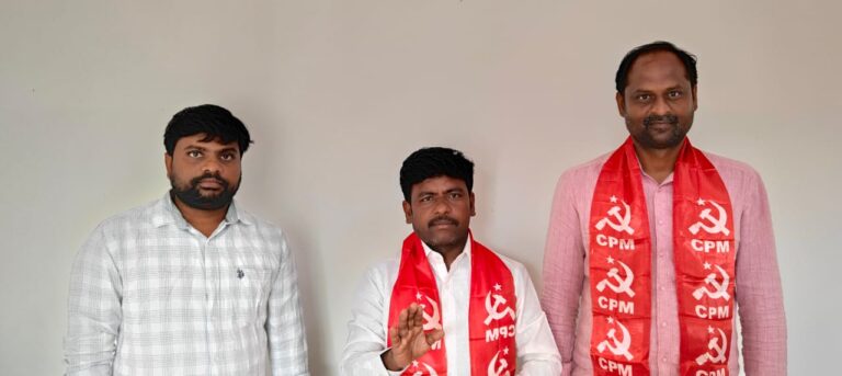 గృహలక్ష్మి దరఖాస్తు గడువు పెంచాలి- మంద సంపత్
