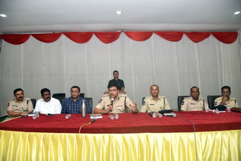నిజాయితీగా వ్యాపారం చేయండి లేదంటే చర్యలు తప్పవు
