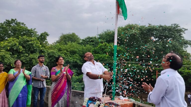 తల్లాడలో ఘనంగా 77వ స్వాతంత్ర్య దినోత్సవం వేడుకలు