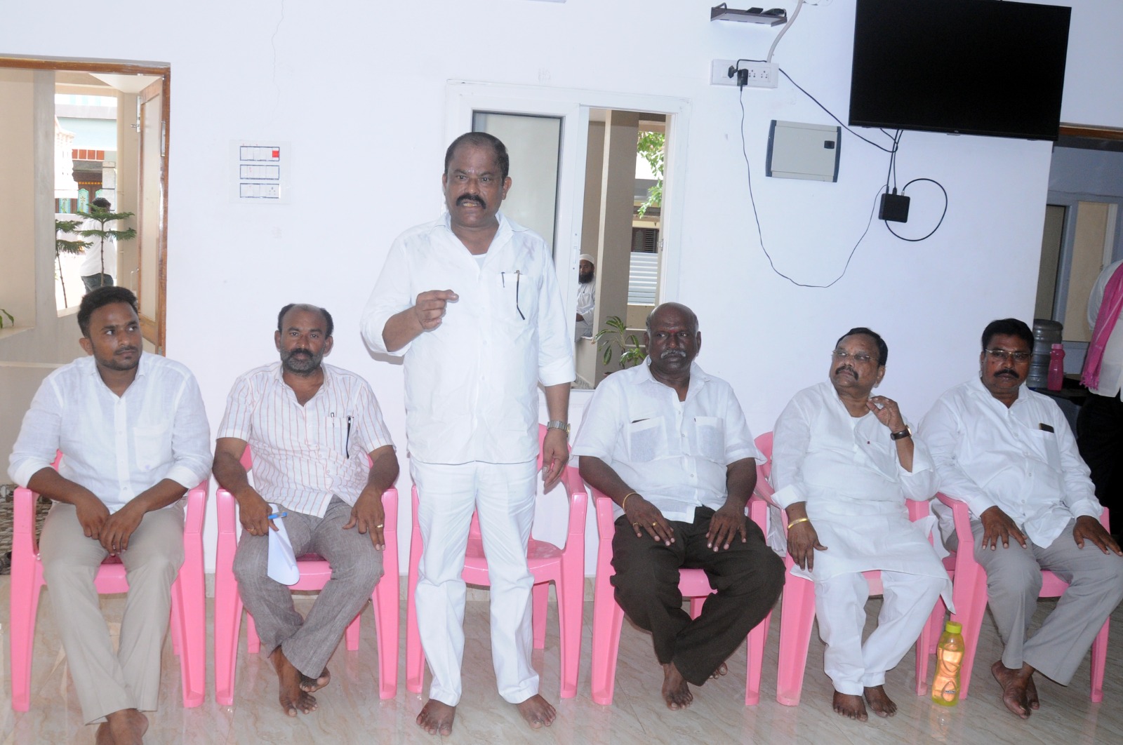 ముఖ్యమంత్రి కేసీఆర్ పర్యటనను విజయవంతం చేయాలి