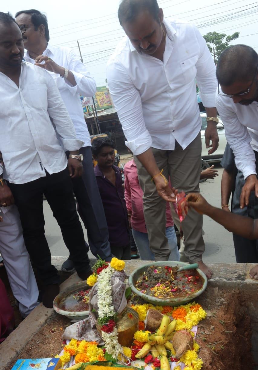 ప్రొ,, జయశంకర్ ,శ్రీకాంత్ చారిల త్యాగాలు వృధా కాలేదు.