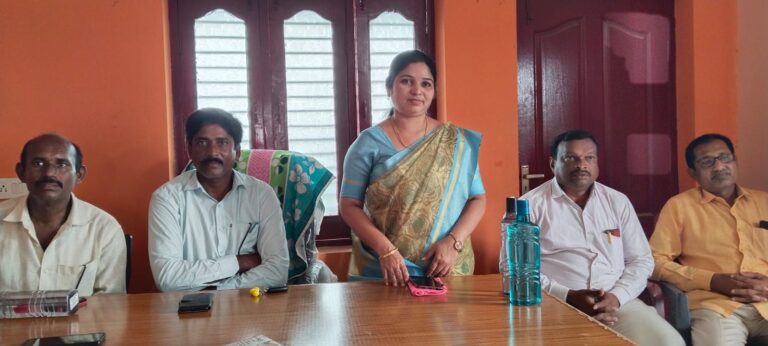 సీఎం పర్యటన విజయవంతం చేయాలి